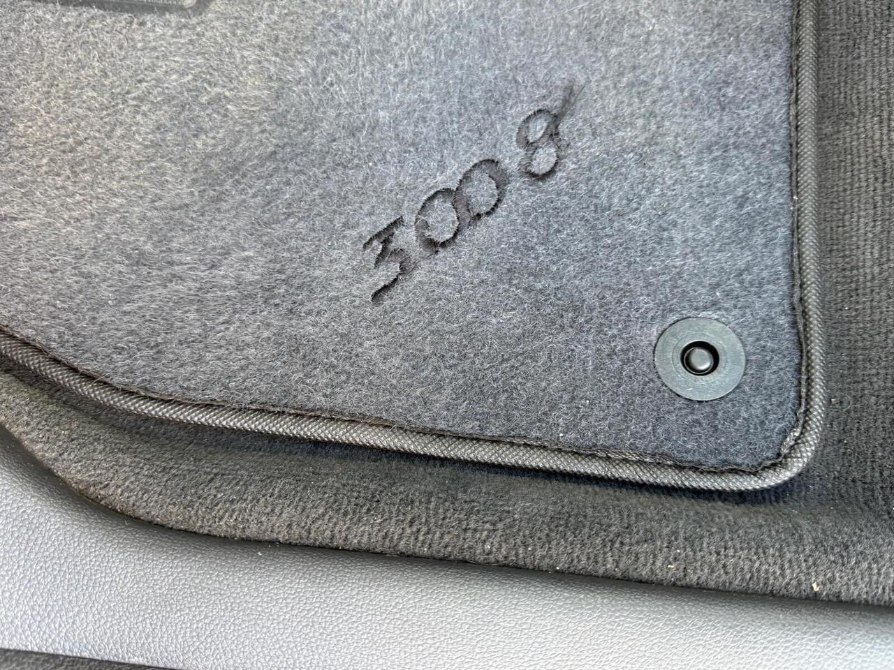 PEUGEOT 5008 1.6 112CV AUTOMATICO FULL TETTO