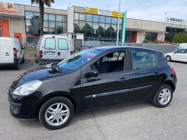 Renault Clio 1.2 16V 5 porte Le Iene*NEOPATENTATI