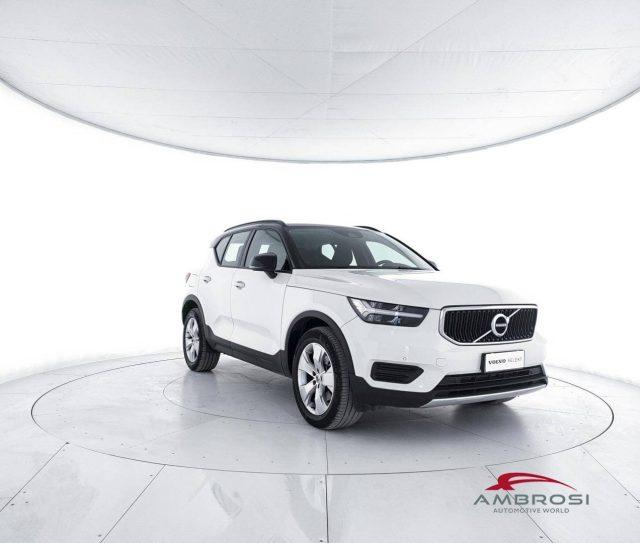 VOLVO XC40 D3 Momentum - AUTOCARRO N1