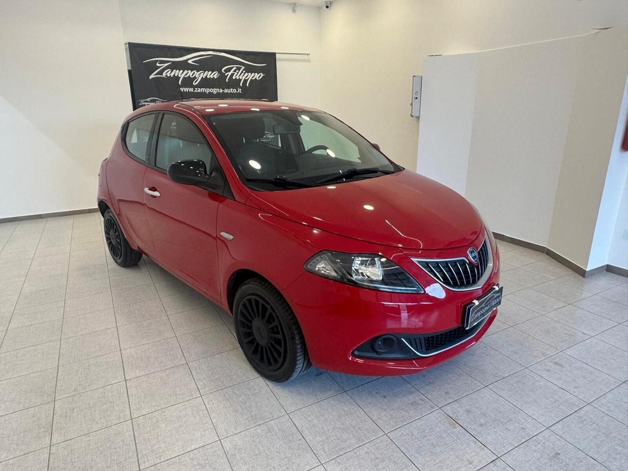 Lancia Ypsilon 1.0 Hybrid Silver 75000km