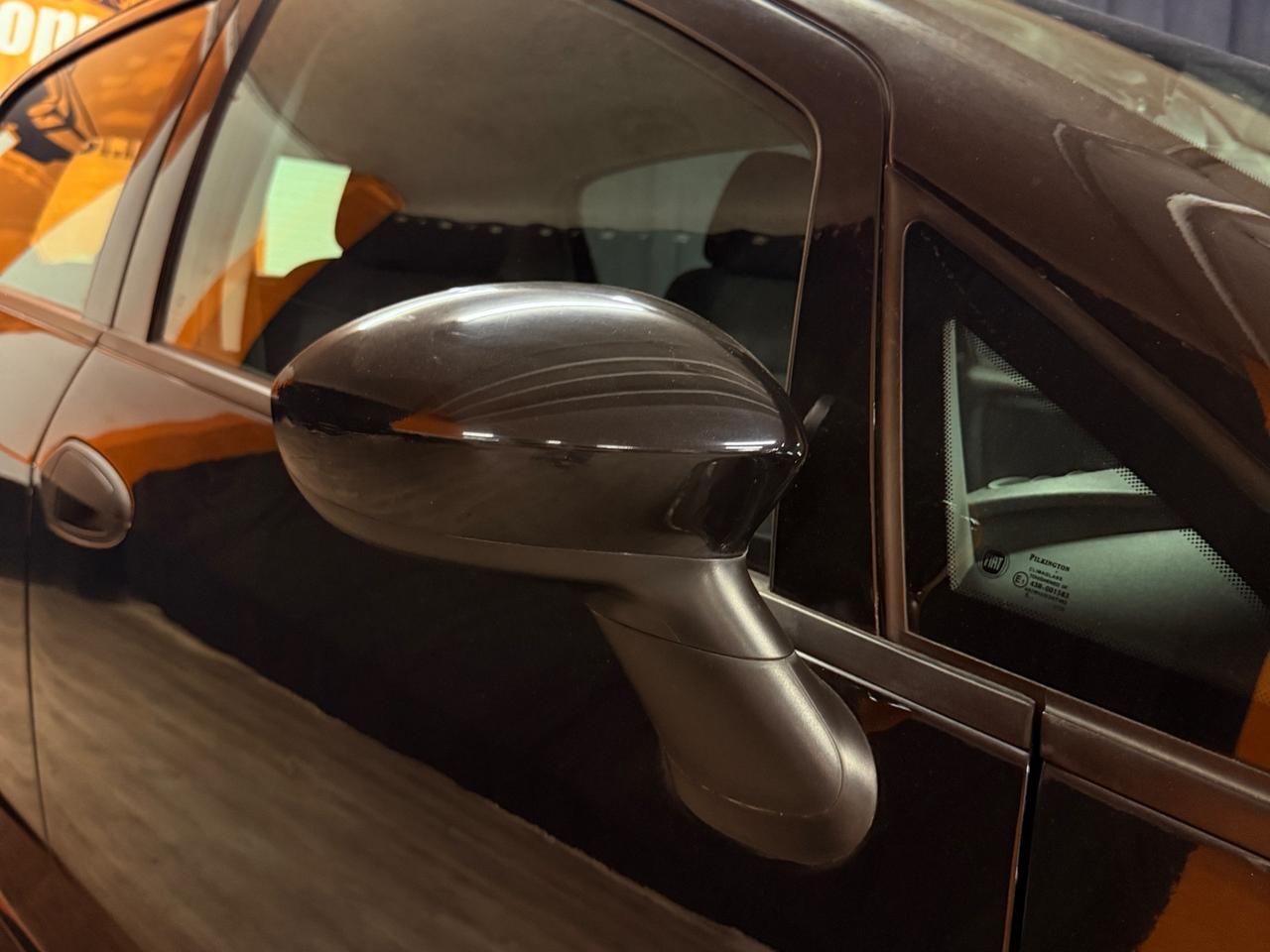 STUPENDA FIAT PUNTO CON SOLI 21.879 KM UNICO PROPRIETARIO