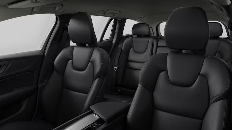 VOLVO V60 PLUS DARK B4 AUTO PREZZO PROMO FINO AL 31/12/2025