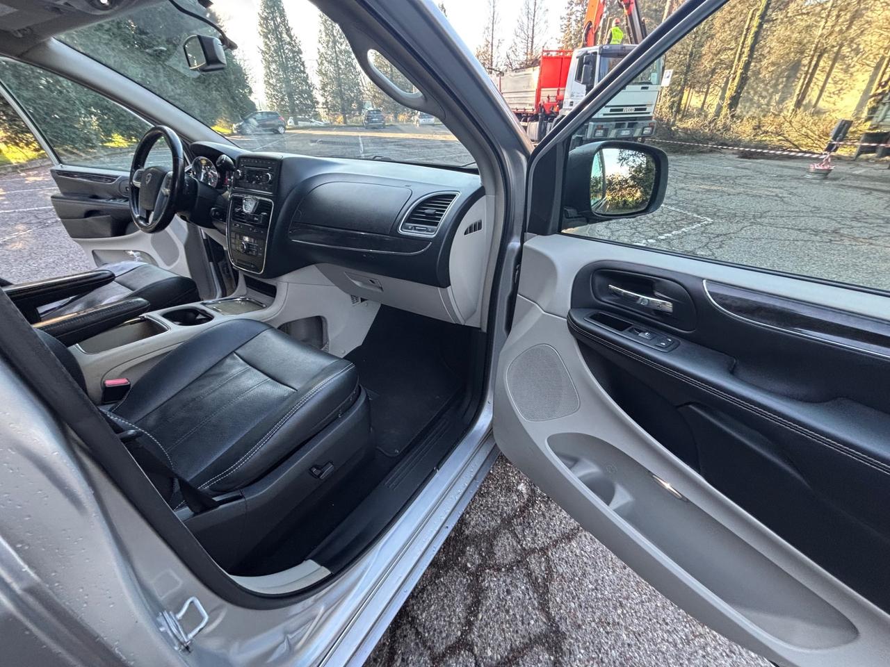 Lancia Voyager PLATINUM PELLE