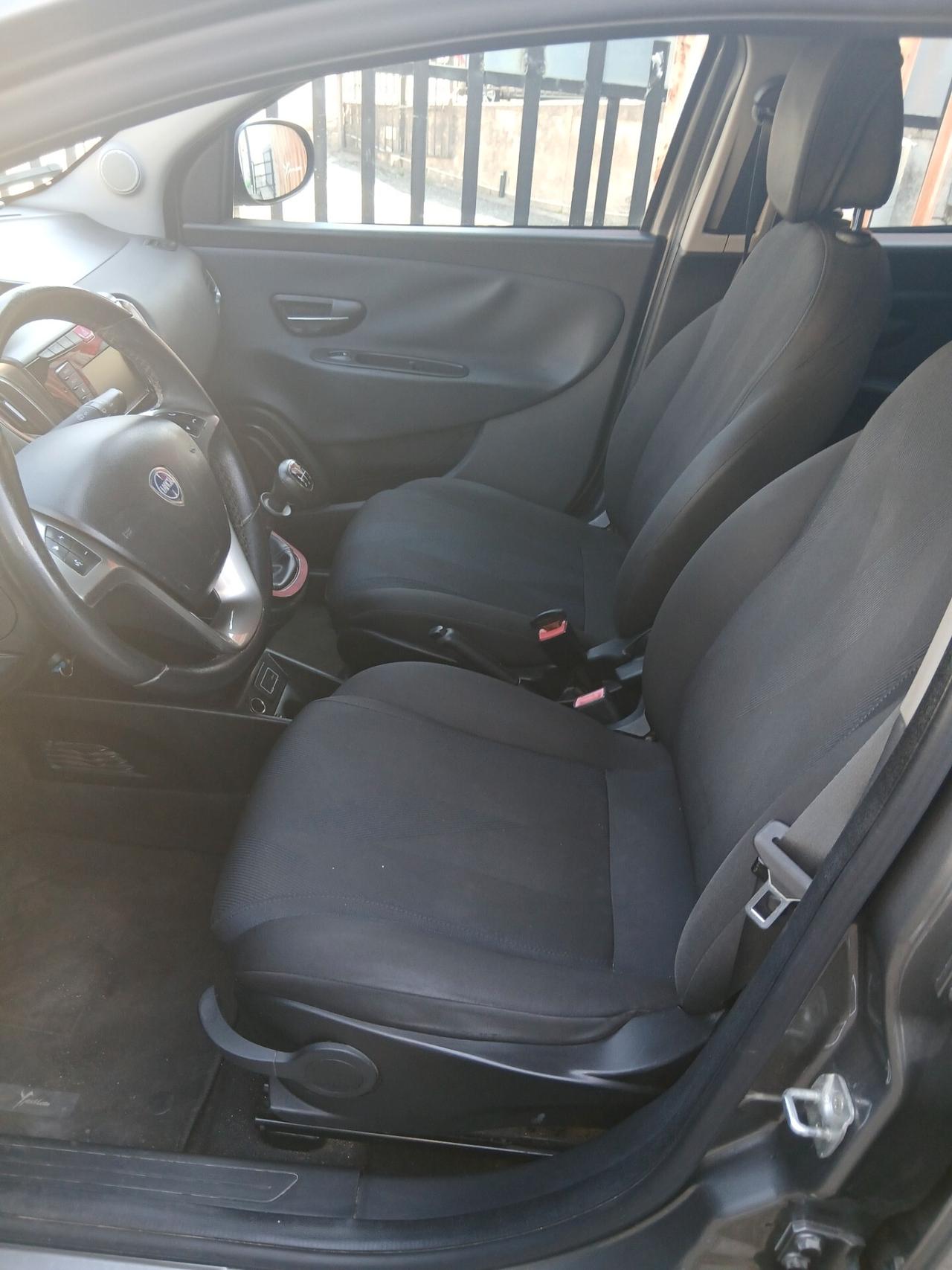 Lancia Ypsilon 1.2 69 CV 5 porte GPL Ecochic Platinum