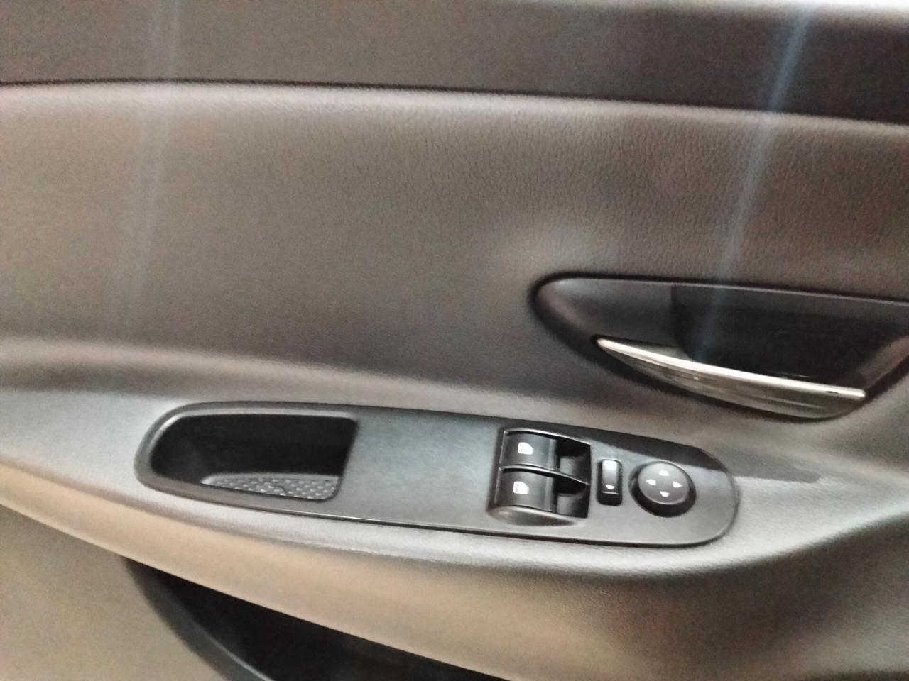 Lancia Ypsilon 1.2 gold