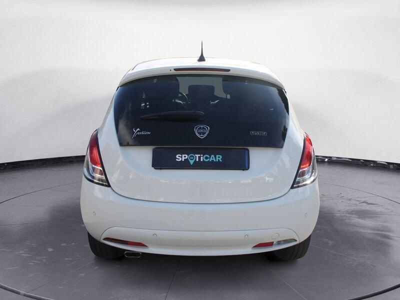 Lancia Ypsilon 1.0 FireFly 70cv Hybrid ALBERTA FERRETTI