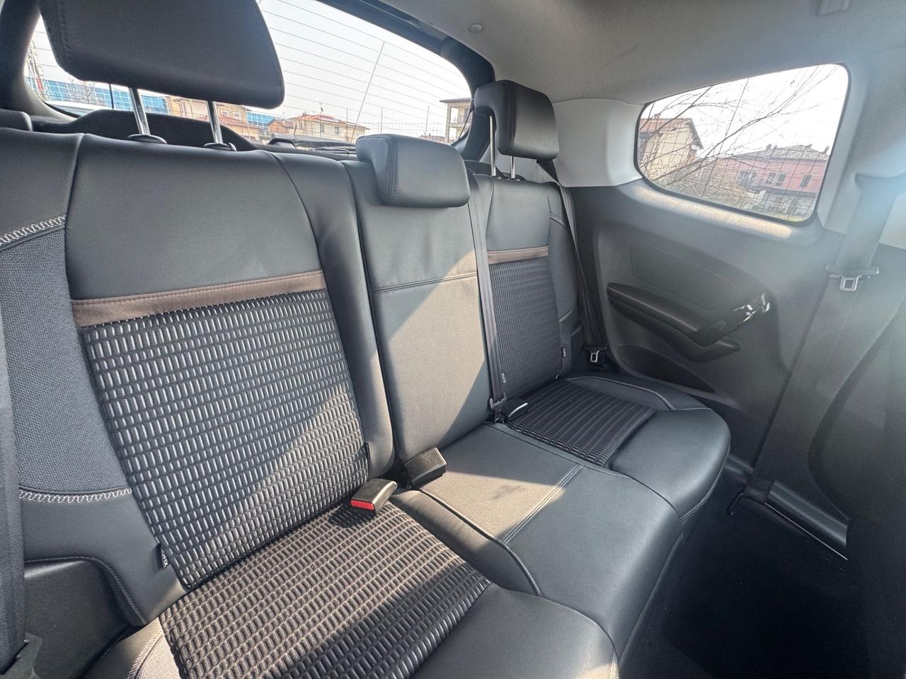 Peugeot 208 1.4 HDi 68 CV 3 porte Allure