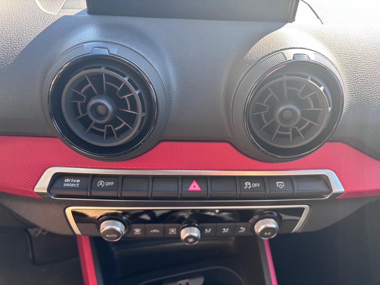 Audi Q2 1.6 TDI Sport -99000km