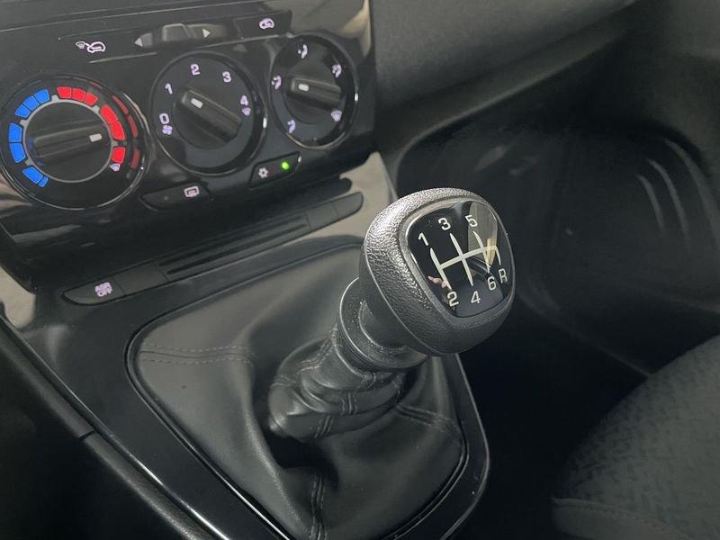 Lancia Ypsilon Ypsilon 1.0 FireFly 5 porte S&S Hybrid Silver