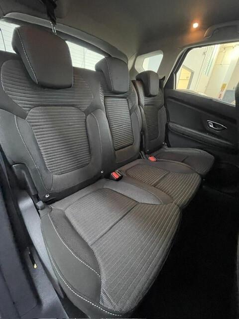 Renault Scenic Scénic dCi 8V 110 CV EDC Energy Sport Edition2