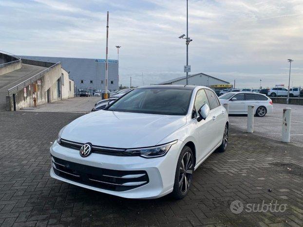 VOLKSWAGEN Golf 1.5 eTSI 150 CV DSG Style