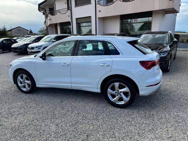 AUDI - Q3 - 35 TDI quattro S tronic S-LINE