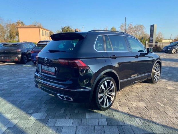 VOLKSWAGEN Tiguan 2.0 TDI 150 CV DSG R-Line + MA