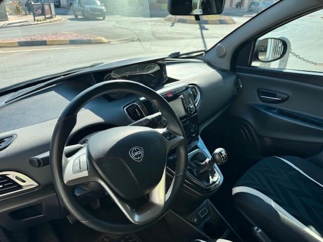 Lancia Ypsilon 1.3 MJT 16V 95 CV 5 porte S&S Gold