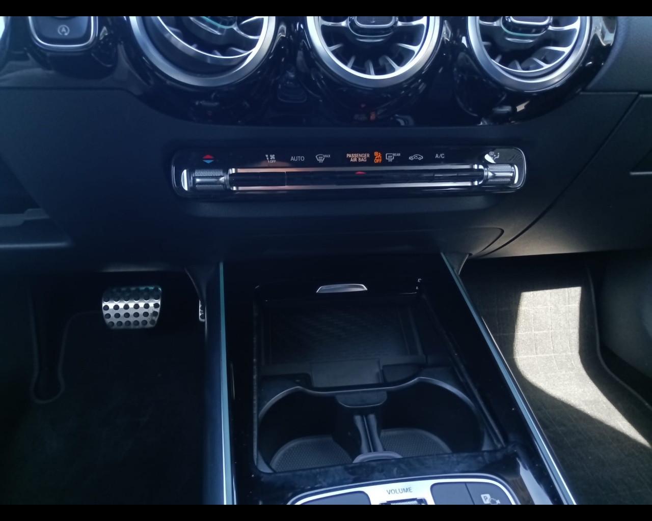Mercedes-Benz GLA-H247 2023 - GLA 180 d AMG Line Advanced Plus auto