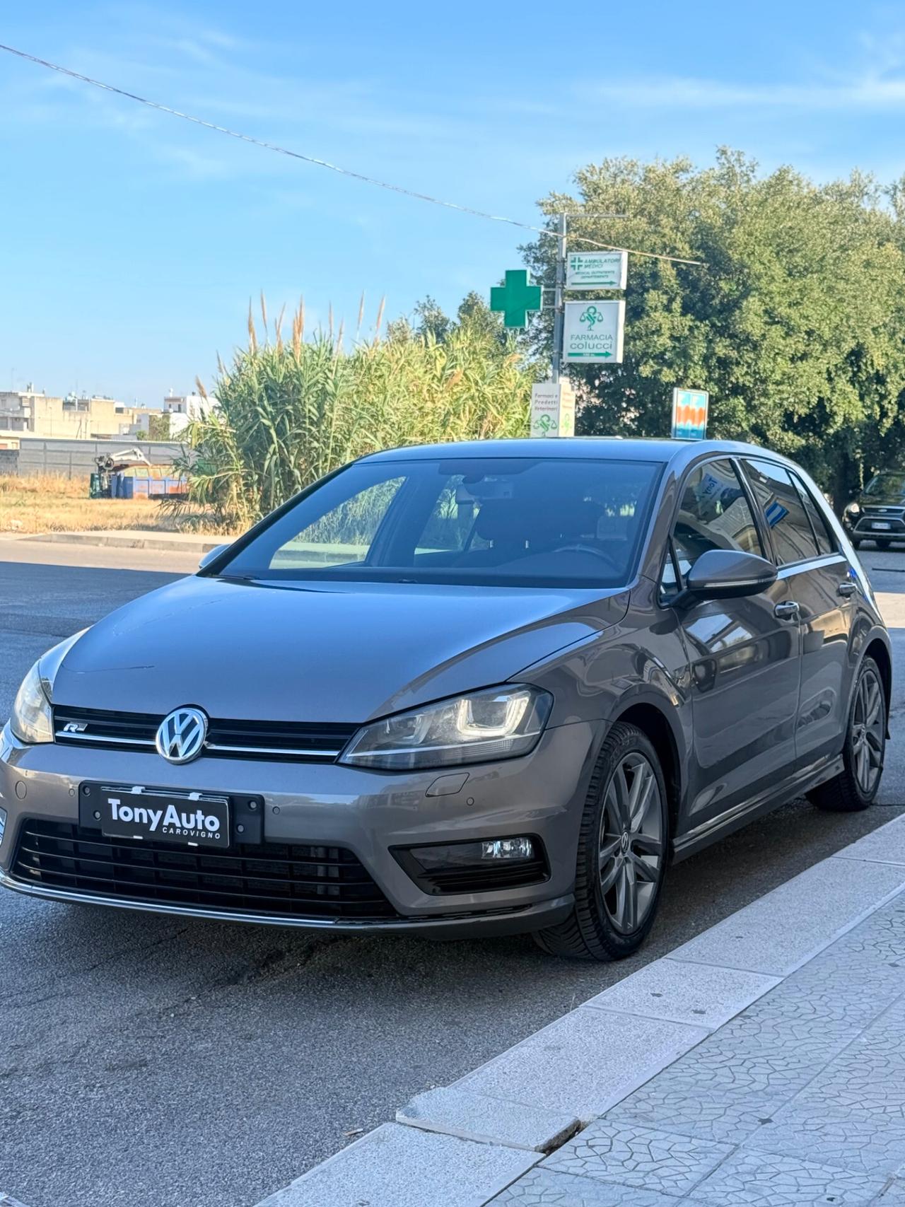 Volkswagen Golf 5p 1.6 tdi Highline 110cv dsg. R-LINE ,APPLE CARPLAY,ANDROID AUTO,BLUETOOTH,NAVI,FARI LED