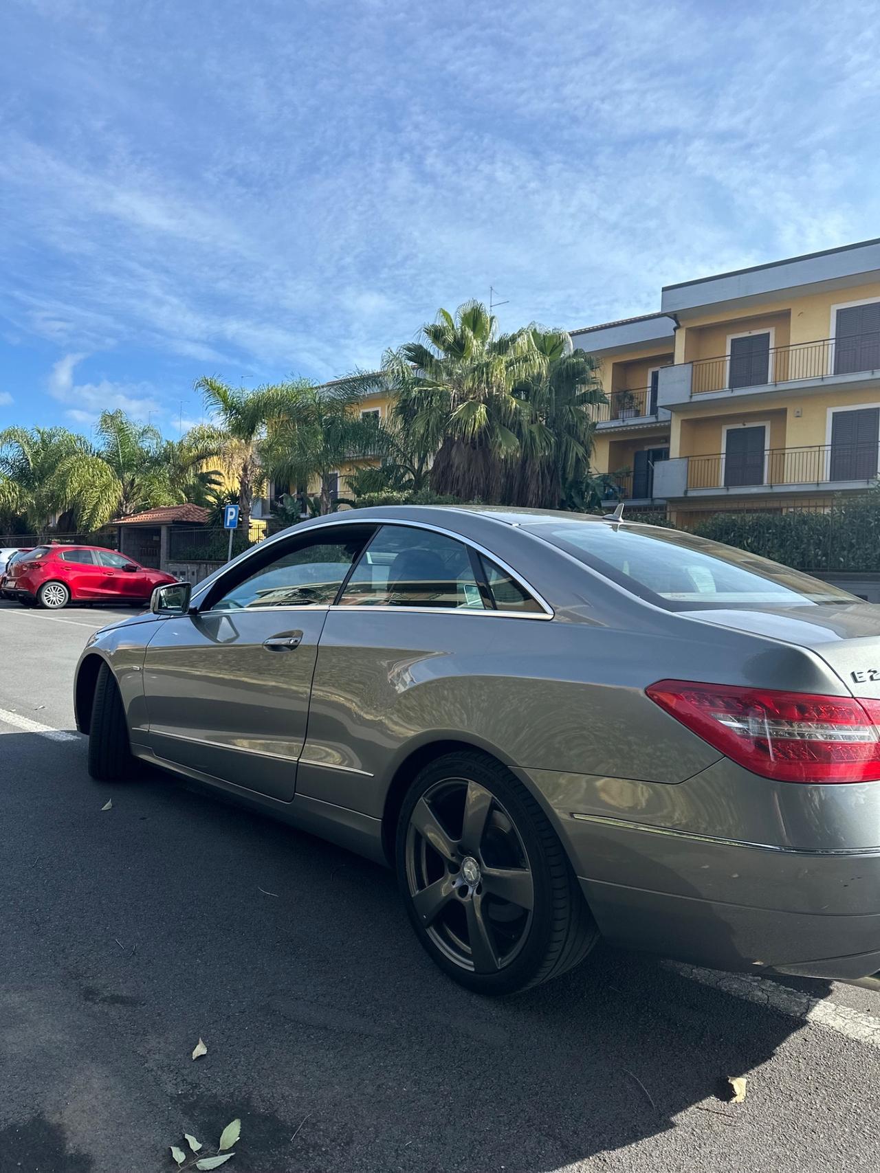 Mercedes-benz E 220 E 220 CDI Coupé Executive