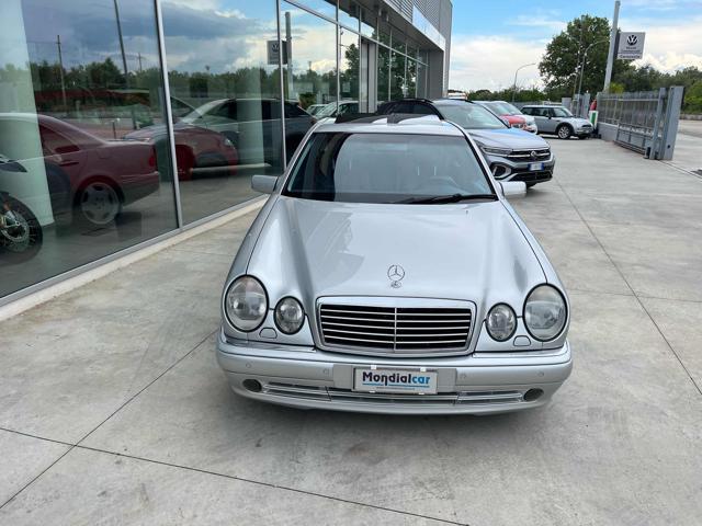 MERCEDES-BENZ E 55 E55 AMG 5.5 v8 Tetto navi Pdc iscritta asi
