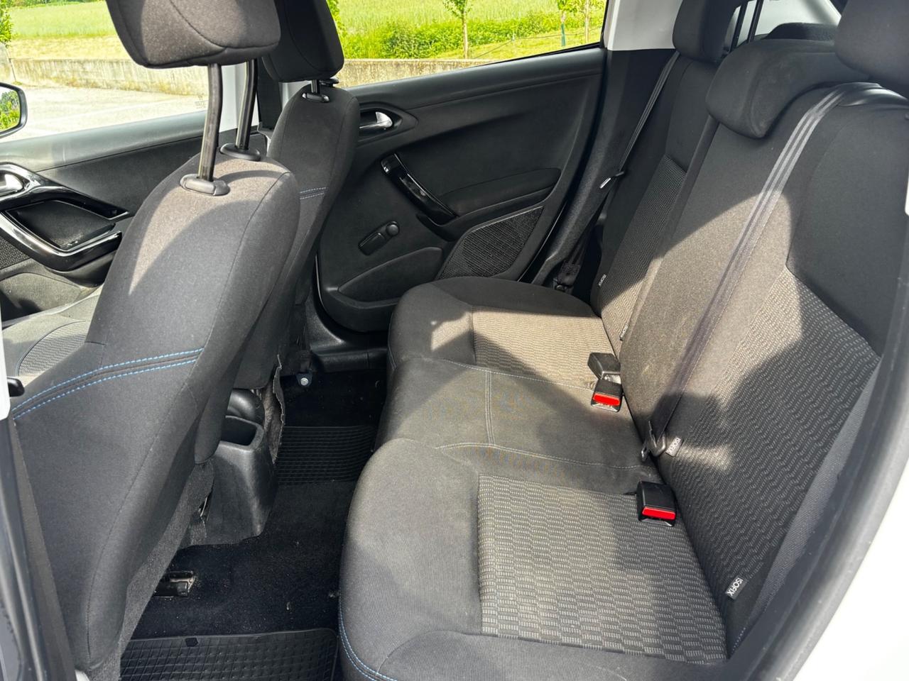 Peugeot 208 PureTech 82 Stop&Start 5 porte Signature