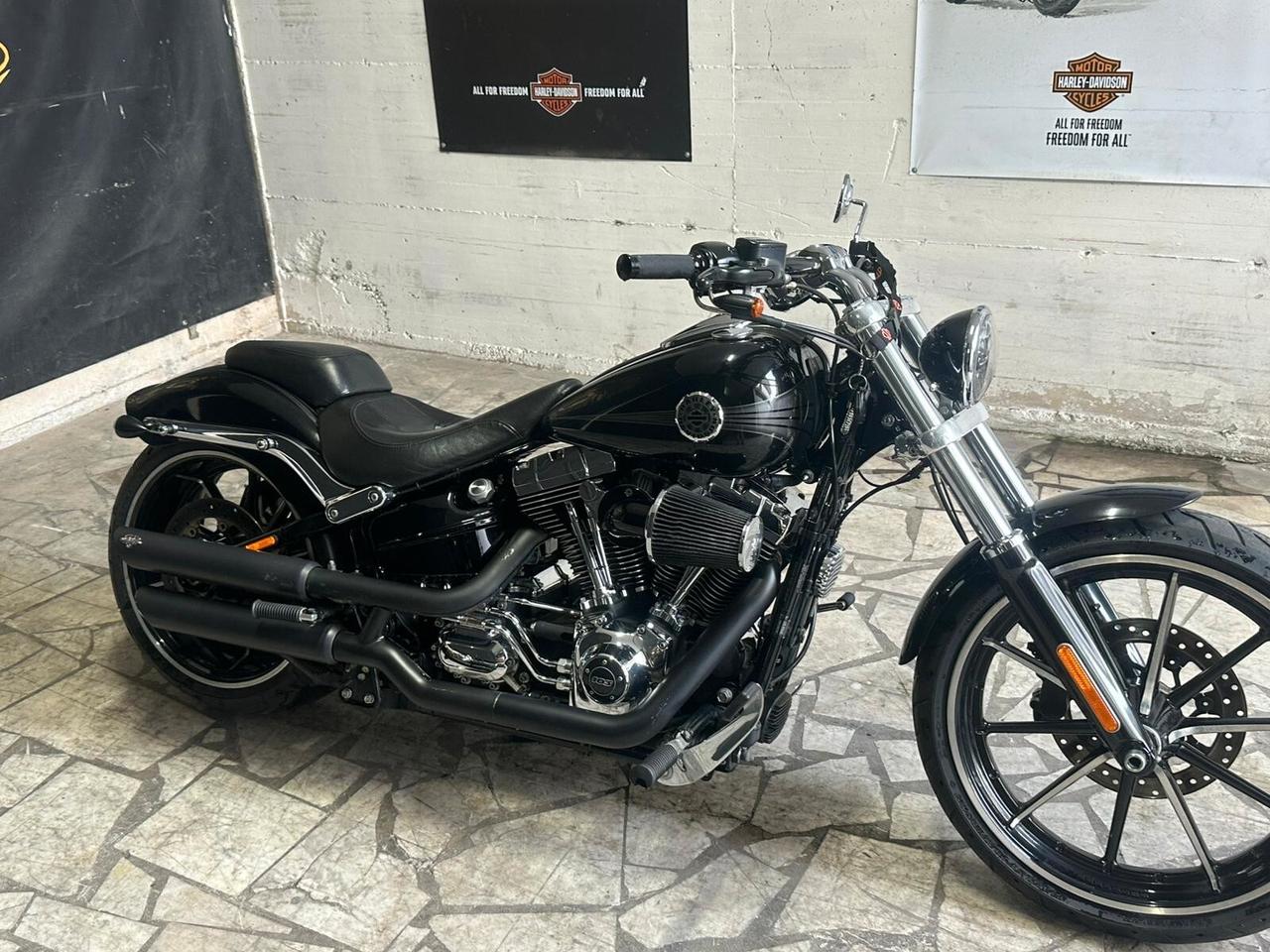 Harley-davidson Breakout 103