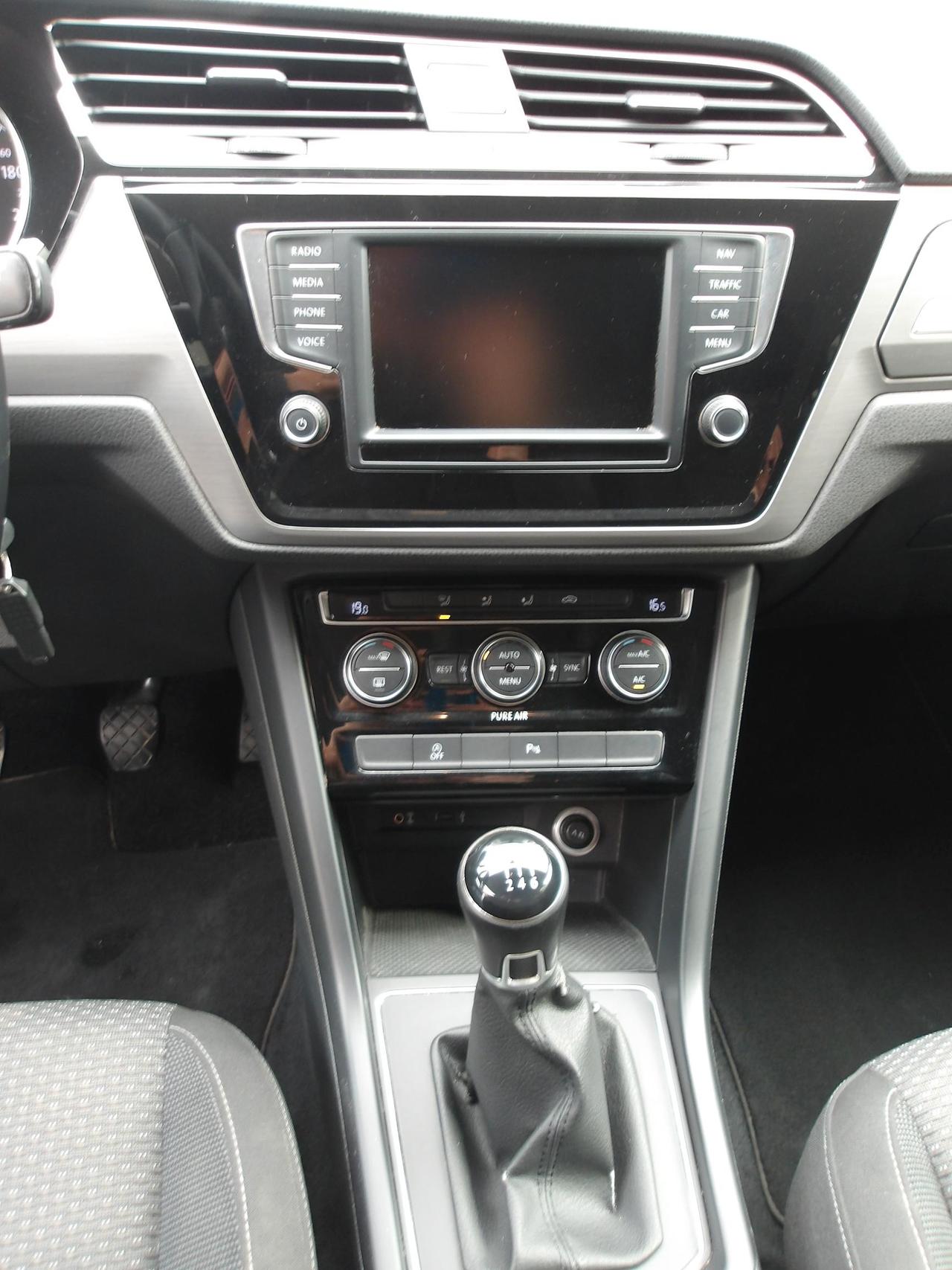 Volkswagen Touran 1.6 tdi Business