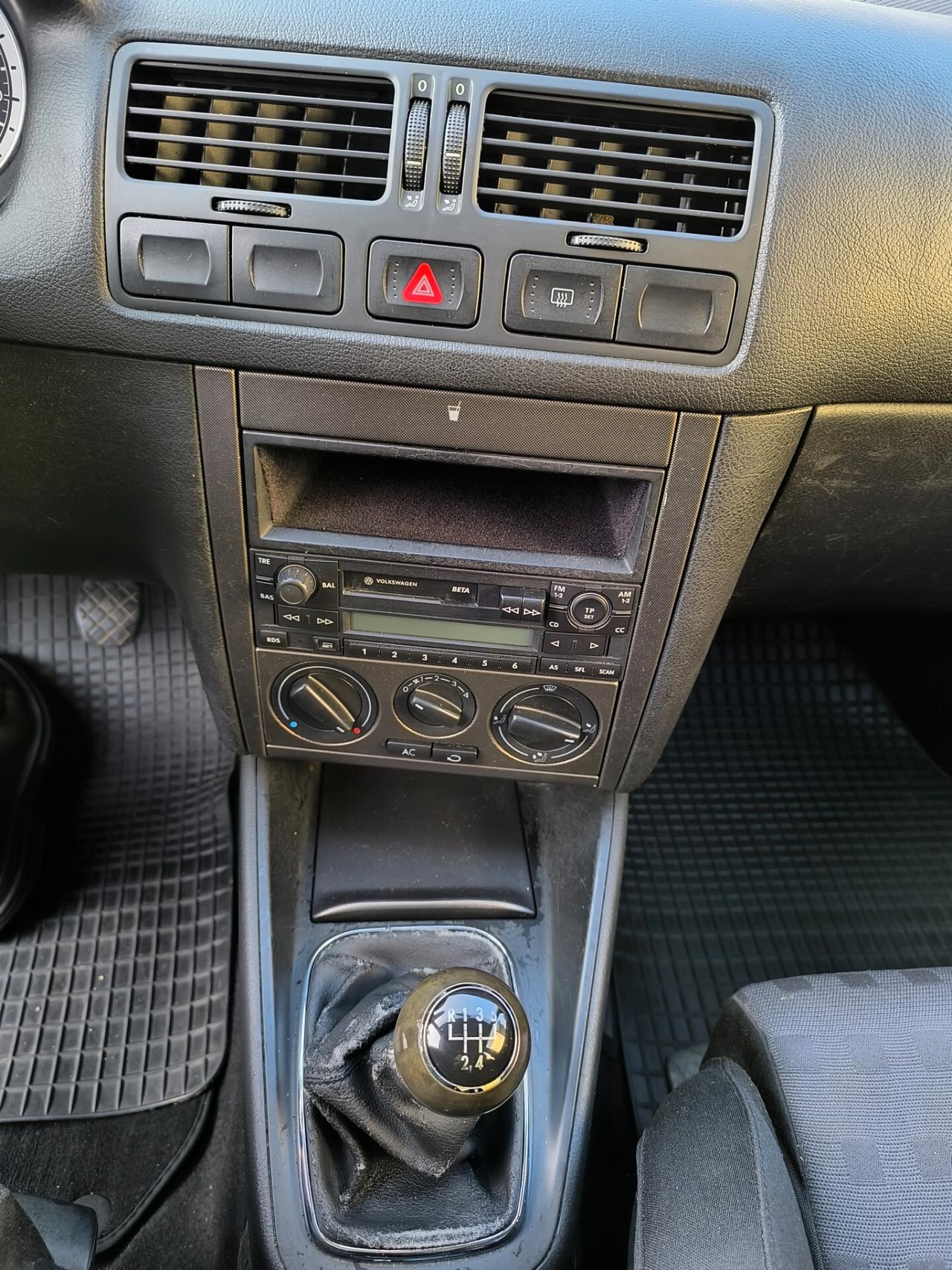 Volkswagen Bora 1.6 16V cat Trendline