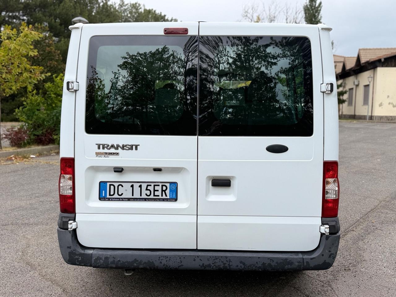 Ford transit 9 posti