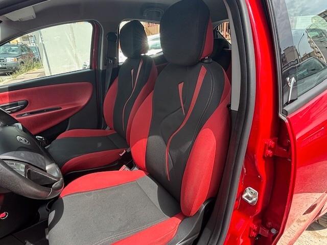 Lancia Ypsilon Neopatentato Anche permuta