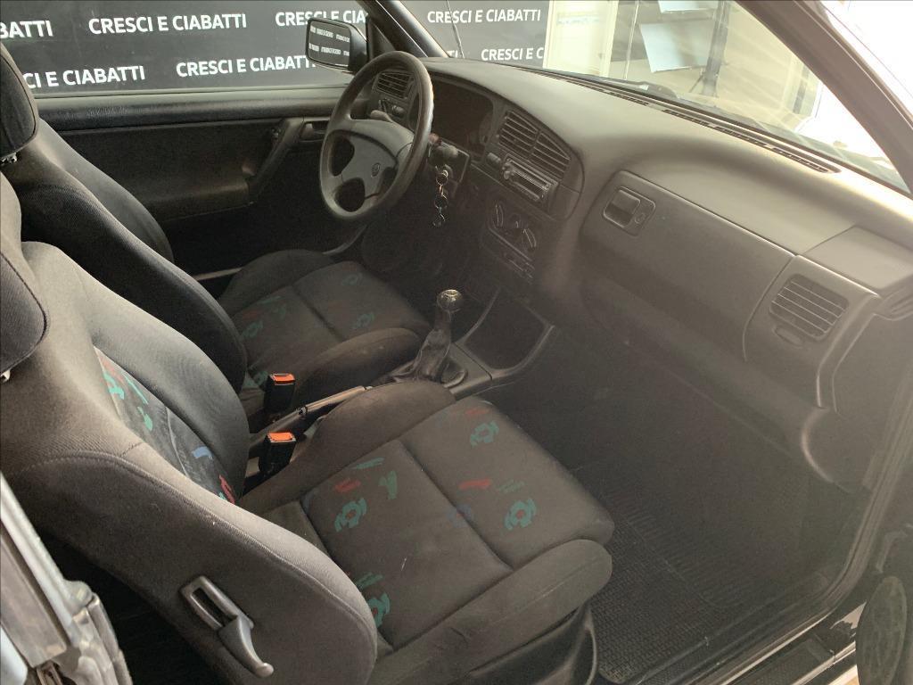 VOLKSWAGEN Golf Cabriolet 1.6 cat Avantgarde del 1995
