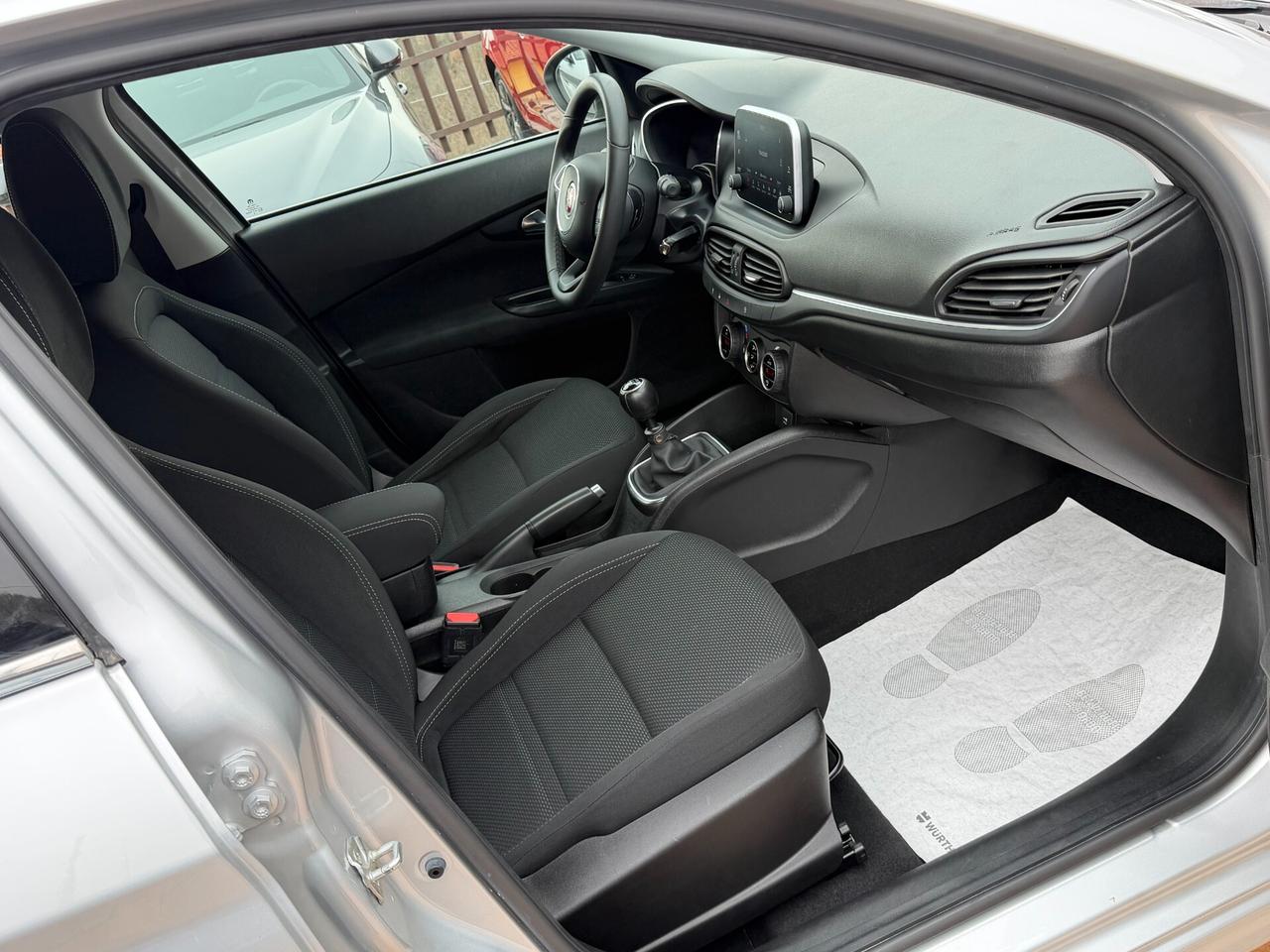 Fiat Tipo 1.6 M.JET 120 cv. 5 porte LOUNGE