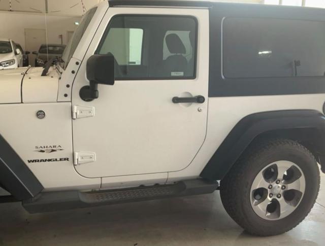JEEP Wrangler 2.8 CRD DPF Sahara Auto