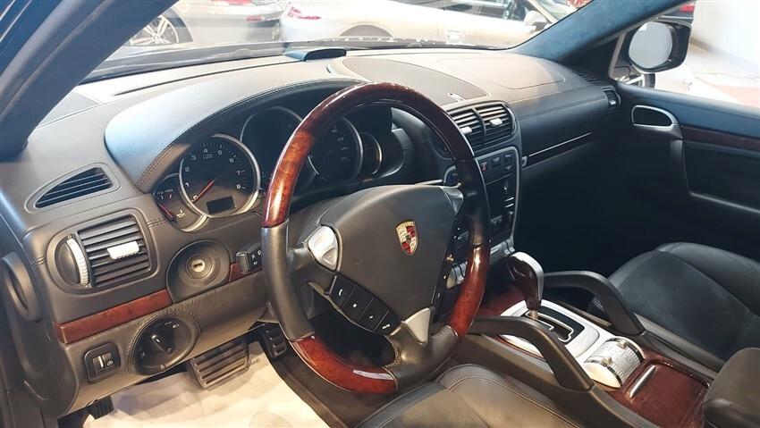 Porsche Cayenne 4.8 GTS