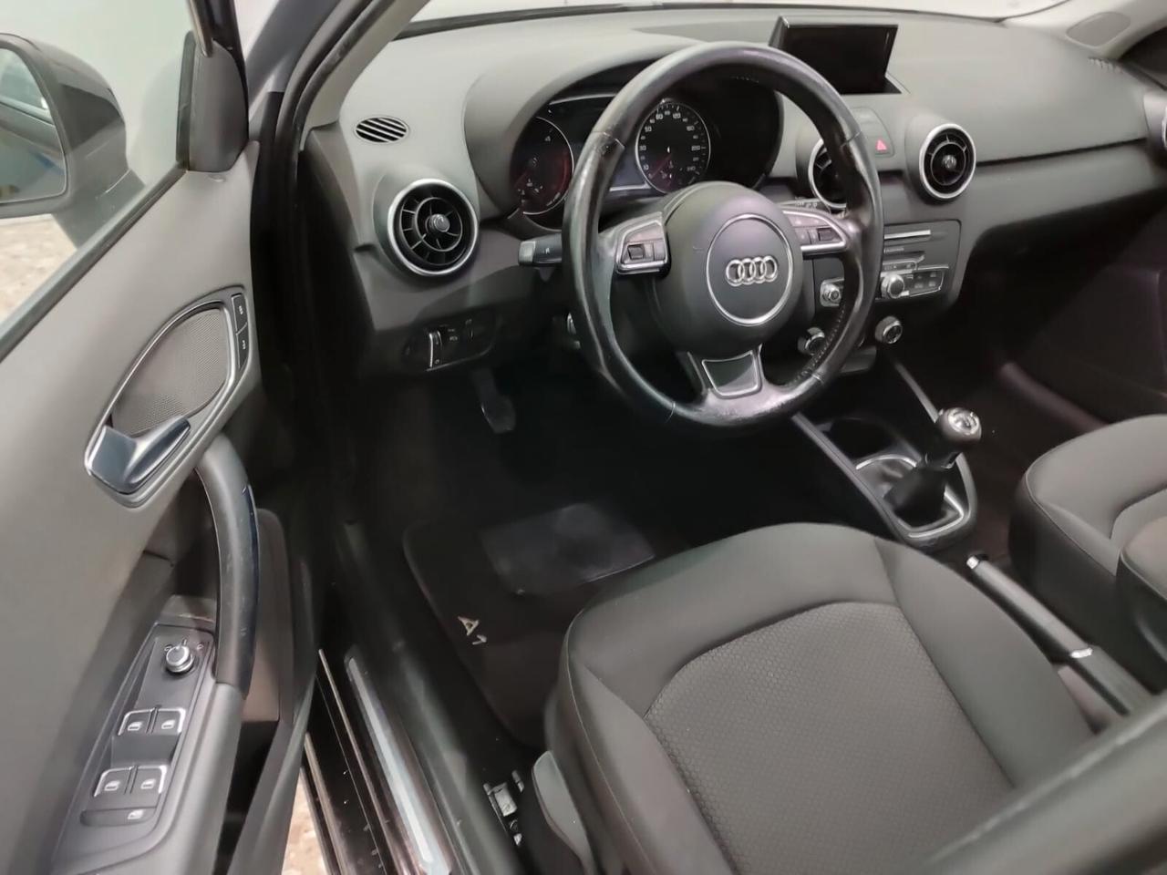 Audi A1 SPB 1.6 TDI 116 CV ( BICOLORE) SUPER PREZZO!!