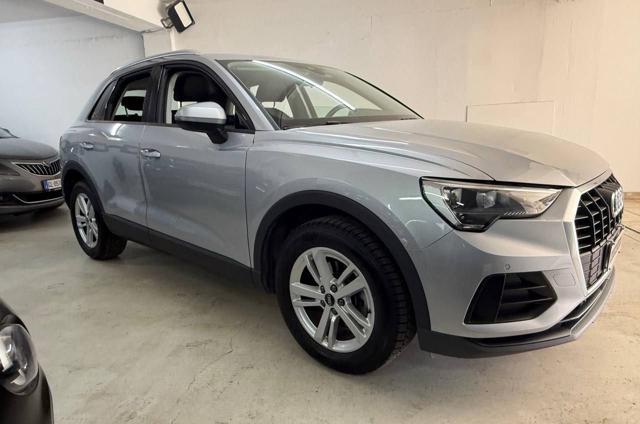 AUDI Q3 35 TDI S tronic Business