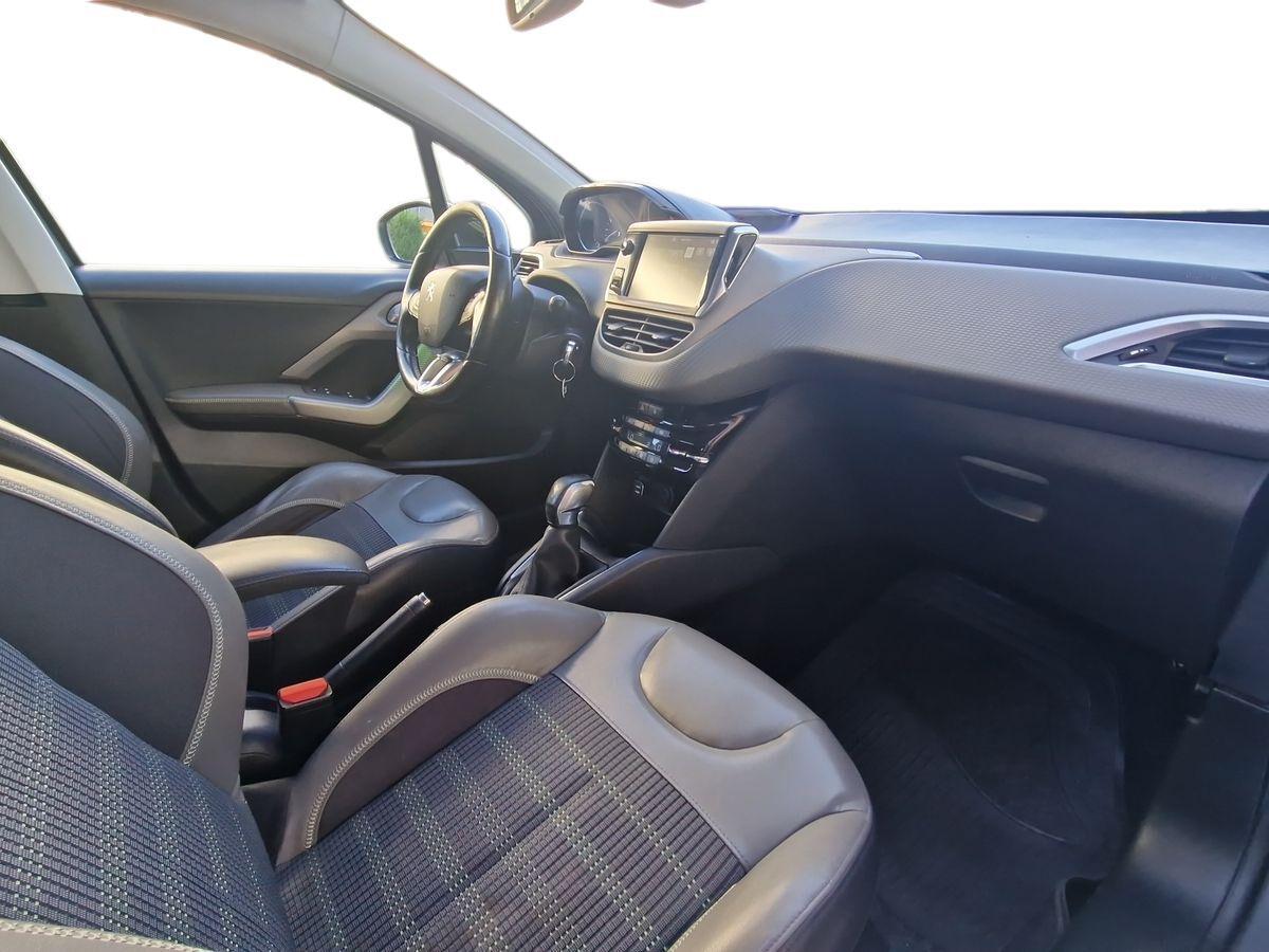PEUGEOT 208 1.2 82CV ALLURE