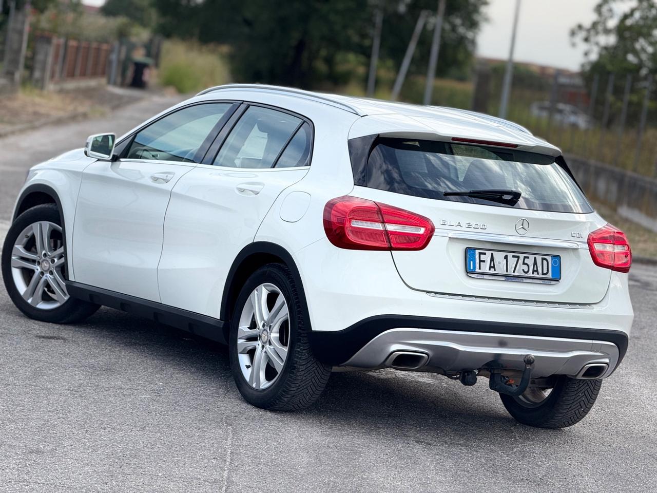 Mercedes-benz GLA 200 d Automatic Premium PLUS