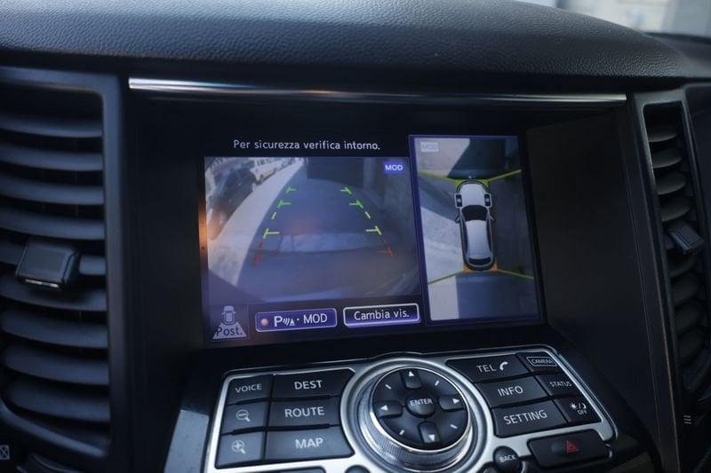 Infiniti QX70 Infiniti QX70 3.0d GT 175KW ANNO 2015