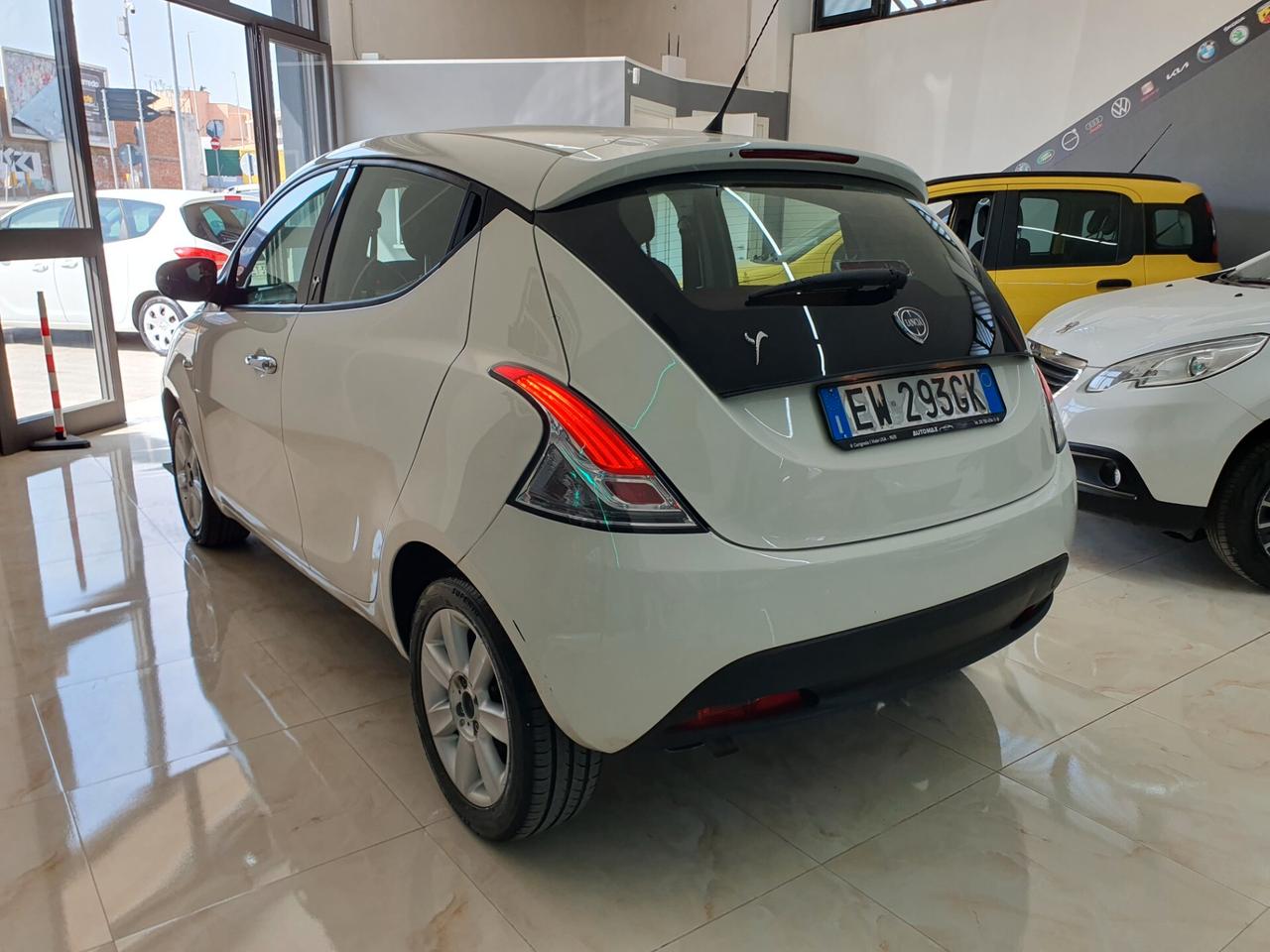 Lancia Ypsilon 1.3 MJT 95cv Platinum 2014