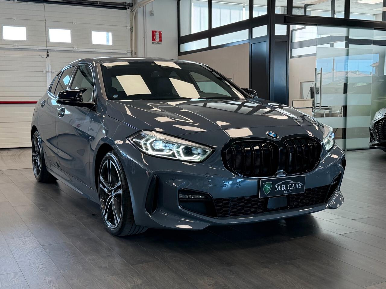 Bmw 118 118d 5p. Msport