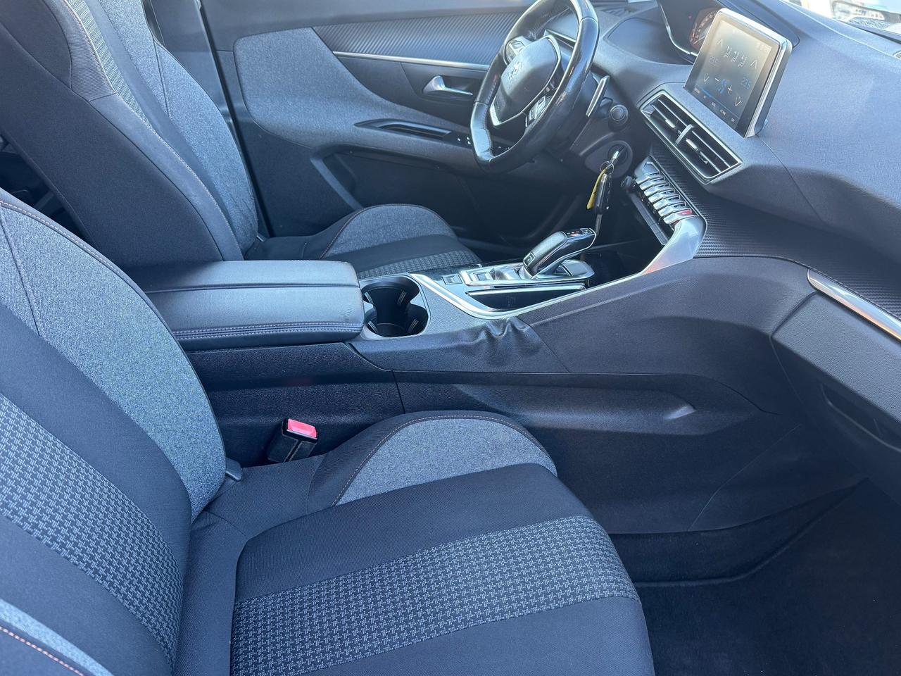 Peugeot 5008 BlueHDi 130 S&S EAT8 Business