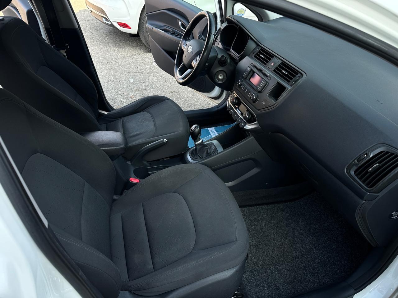 Kia Rio 1.1 CRDi WGT 5p. LX