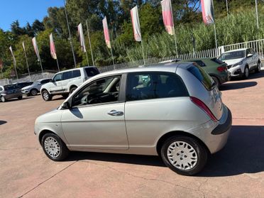 Lancia Ypsilon 1.2 16V Argento