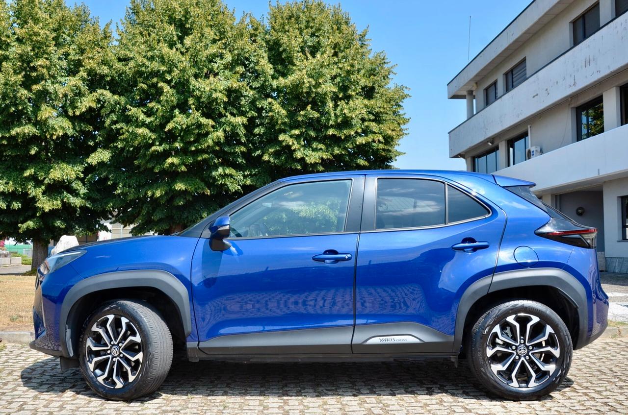 TOYOTA YARIS CROSS 1.5 FULL HYBRID TREND FWD 116cv E-CVT, GARANZIA UFF TOYOTA, UFF ITALIANA, EURO 6D, FARI LED, RETROCAMERA, PERMUTE