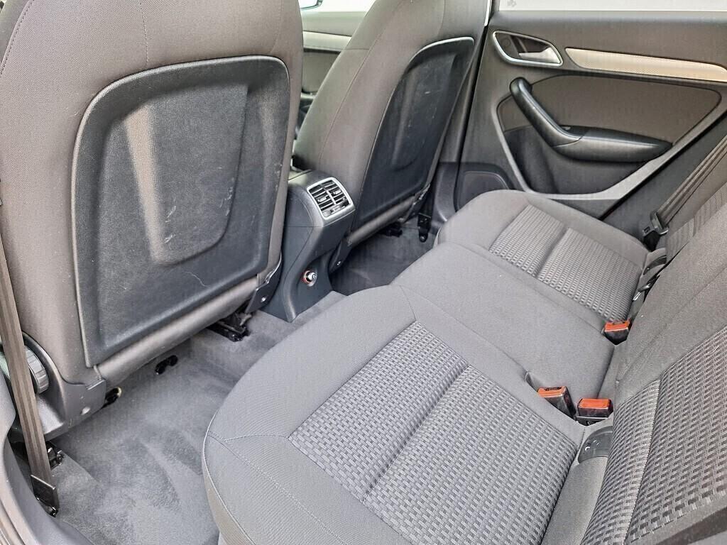 Audi Q3 2.0 TDI 120 CV Sport Navigatore Fari Led.