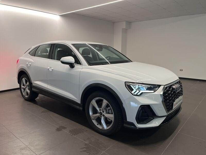 Audi Q3 Audi Sportback Business Plus 45 TFSI e 180(245) kW(CV) S tronic