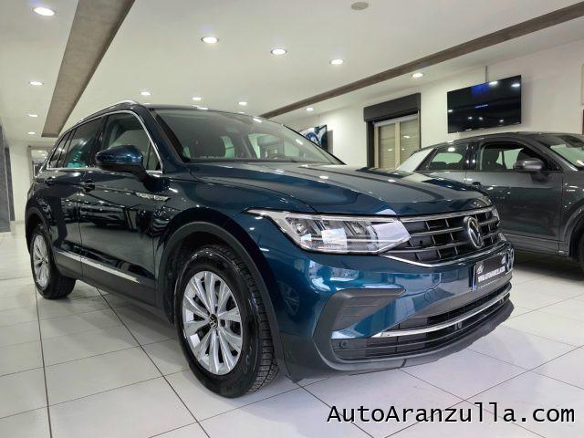 VOLKSWAGEN Tiguan 2.0 TDI 150CV SCR DSG Life Navi - Fari Led
