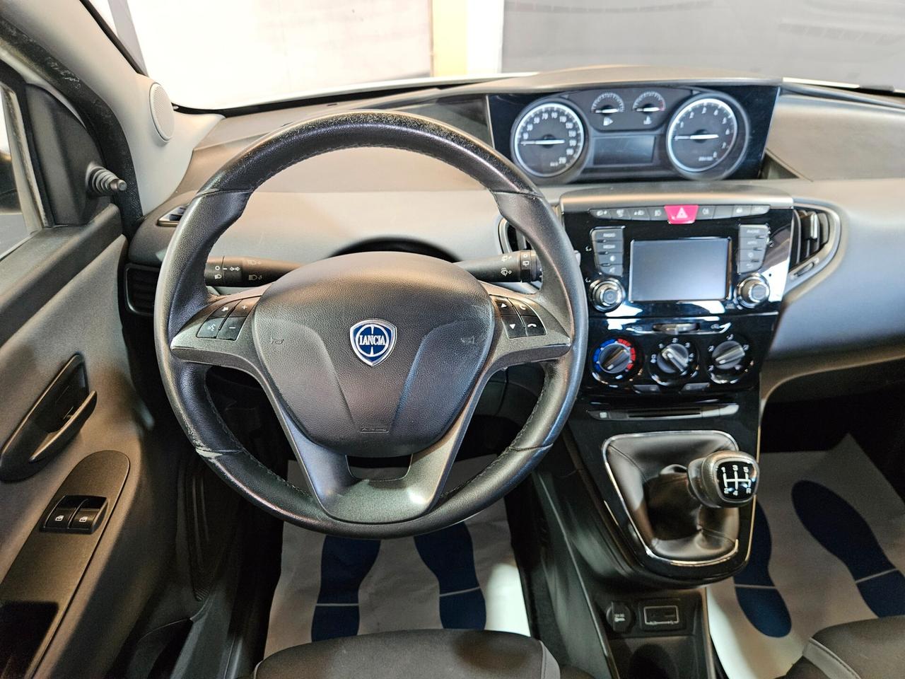 Lancia Ypsilon 1.2 Platinum 69cv E6