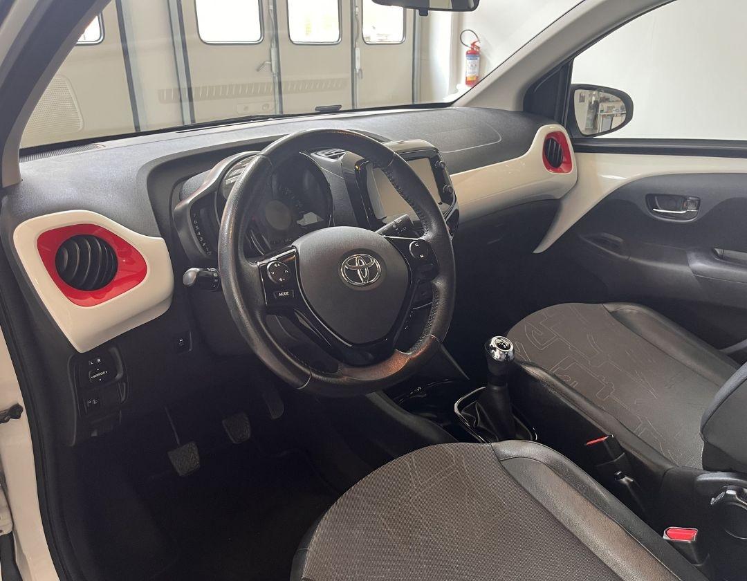 TOYOTA Aygo 2ª serie - Aygo 1.0 VVT-i 69 CV 5 porte x-cool