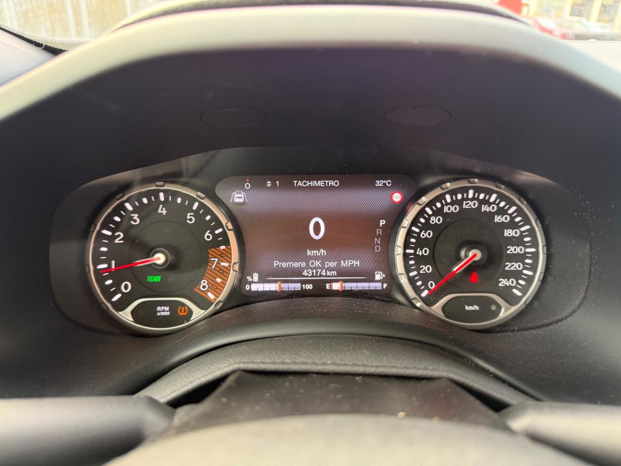 Jeep Renegade 1.5 Turbo T4 MHEV Limited FARI LED