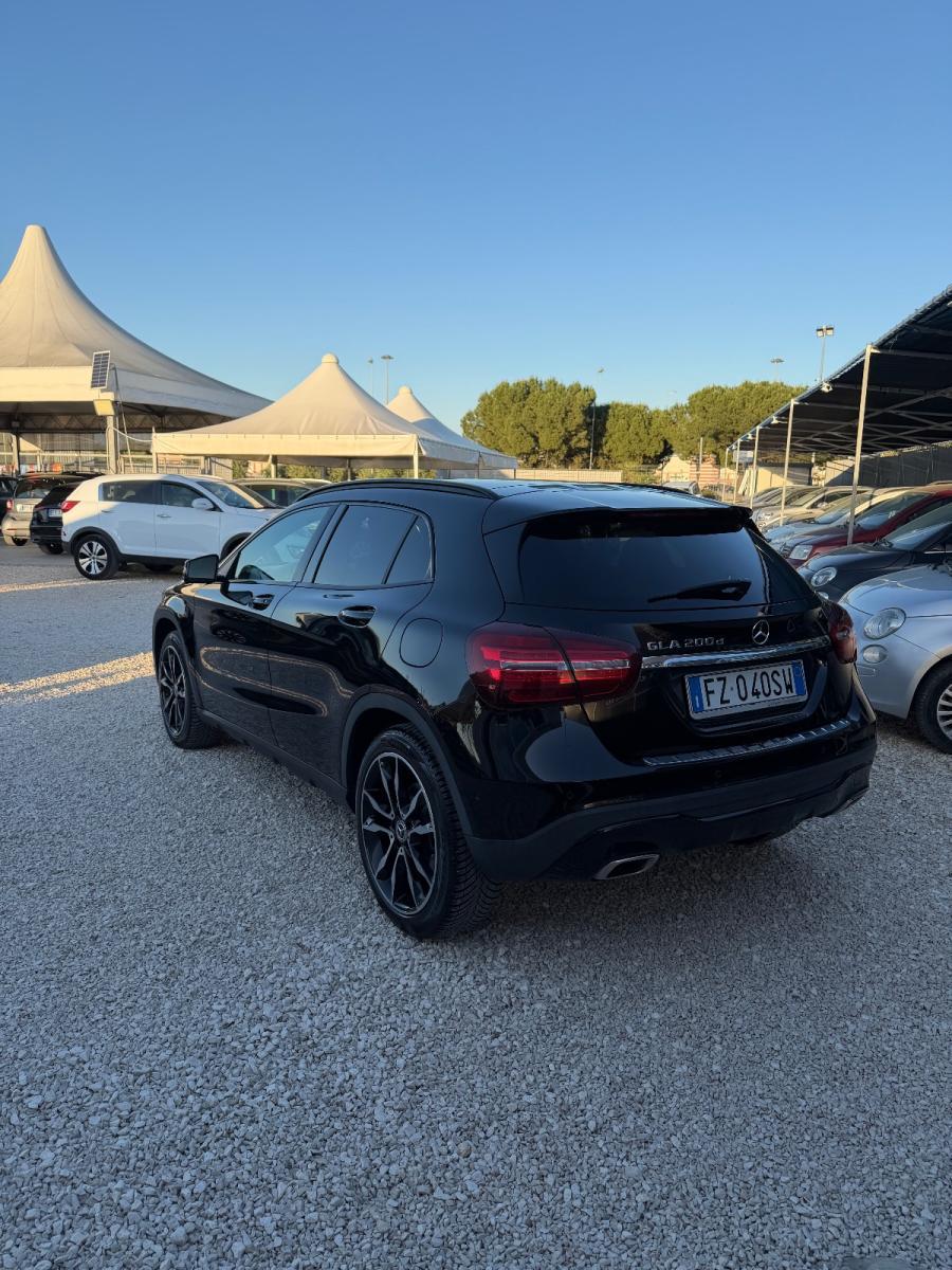 MERCEDES - Classe GLA - GLA 200 d Automatic Premium
